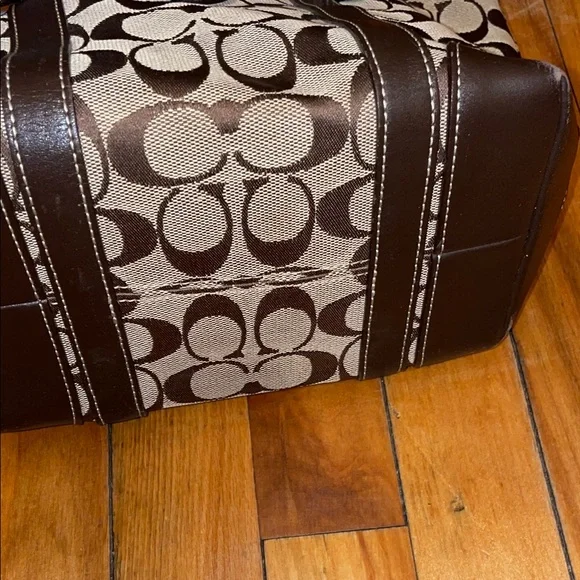 Coach Signature Tote Bag - Picture 7 of 8